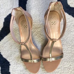 Vince Camuto barely worn sandals
